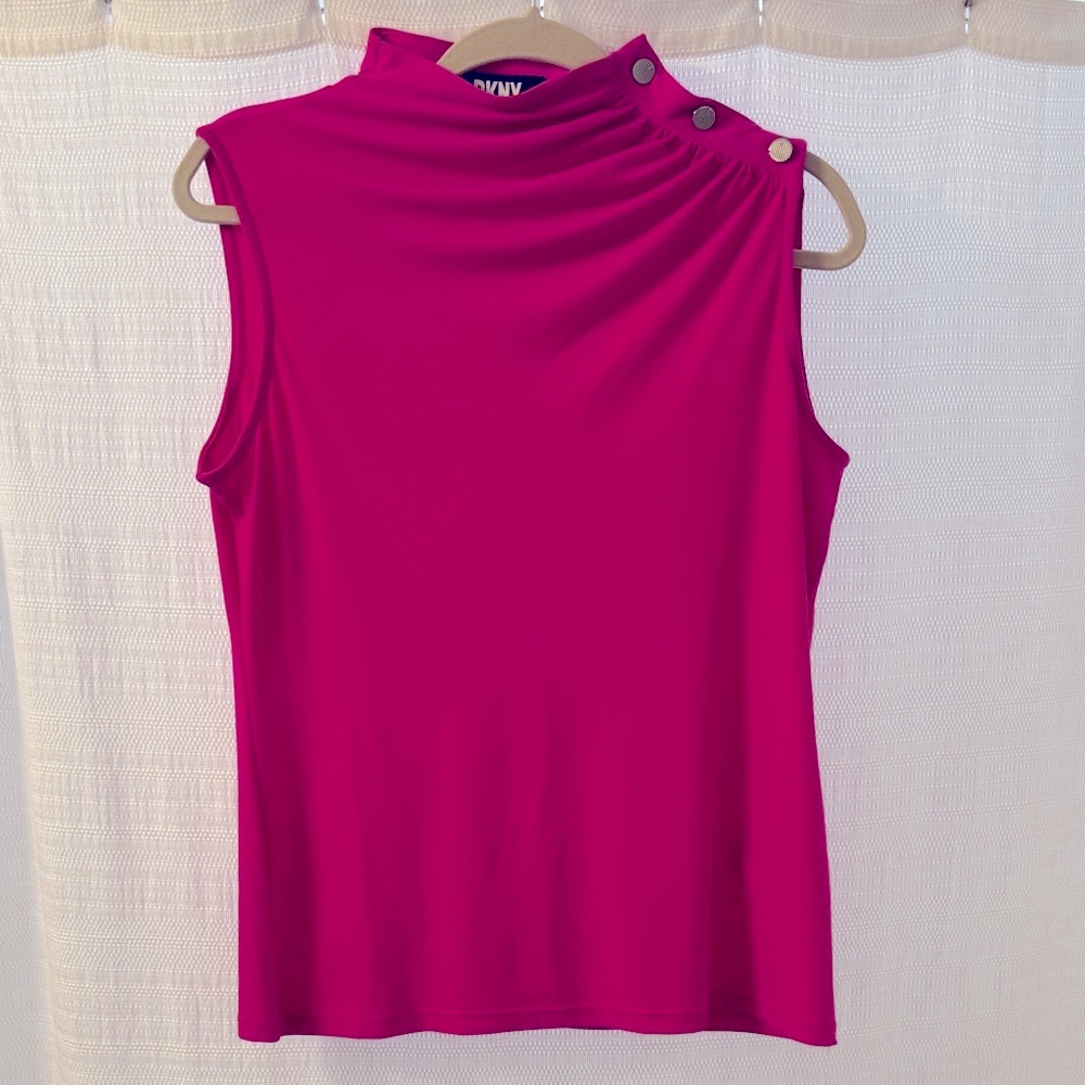Women's DKNY Three Button Sleeveless Top